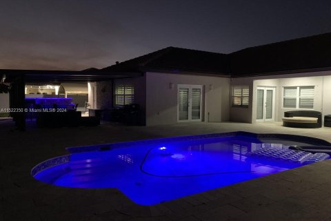 Купить виллу или дом в Хомстед, Флорида 4 спальни, 230.86м2, № 1984793 - фото 16