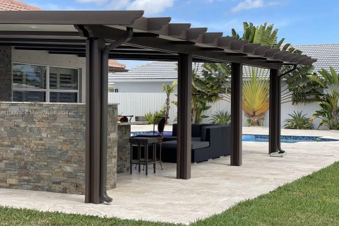 Купить виллу или дом в Хомстед, Флорида 4 спальни, 230.86м2, № 1984793 - фото 8