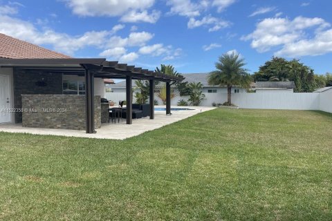 Купить виллу или дом в Хомстед, Флорида 4 спальни, 230.86м2, № 1984793 - фото 9