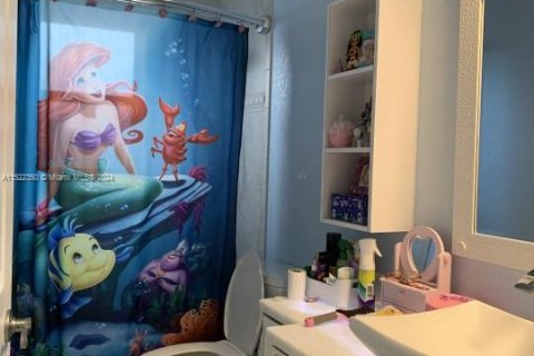 Купить виллу или дом в Хомстед, Флорида 4 спальни, 230.86м2, № 1984793 - фото 27