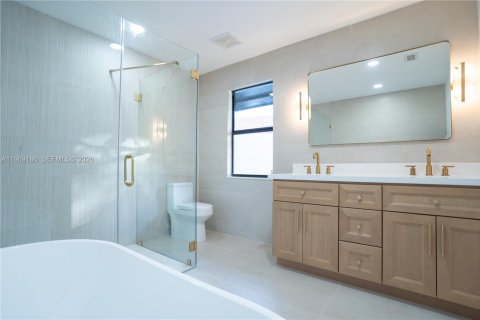 Villa ou maison à vendre à Fort Myers, Floride: 3 chambres, 226.03 m2 № 2031983 - photo 29