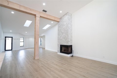 Villa ou maison à vendre à Fort Myers, Floride: 3 chambres, 226.03 m2 № 2031983 - photo 8