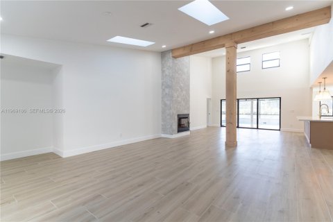 Villa ou maison à vendre à Fort Myers, Floride: 3 chambres, 226.03 m2 № 2031983 - photo 6