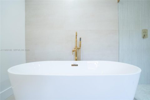 Villa ou maison à vendre à Fort Myers, Floride: 3 chambres, 226.03 m2 № 2031983 - photo 30