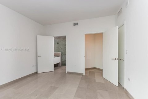 Купить кондоминиум в Майами, Флорида 2 спальни, 117.99м2, № 2001466 - фото 18