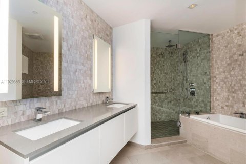 Купить кондоминиум в Майами, Флорида 2 спальни, 117.99м2, № 2001466 - фото 13