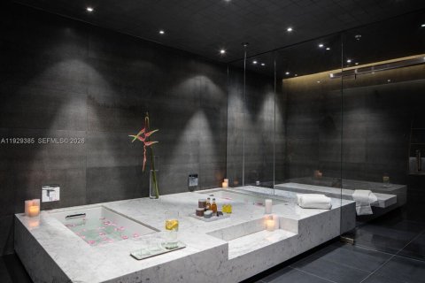 Купить кондоминиум в Майами, Флорида 2 спальни, 117.99м2, № 2001466 - фото 22