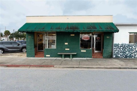 Immobilier commercial à Lake Wales, Floride 133.78 m2 № 2228155