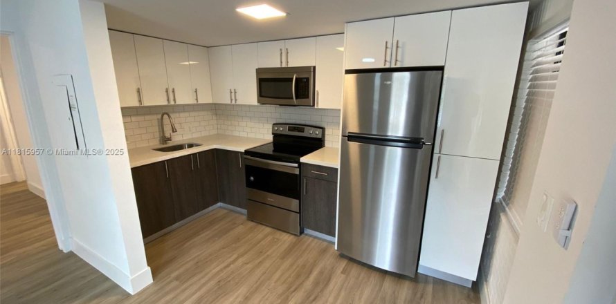 Casa en Miami, Florida 1 dormitorio, 37.16 m2 № 1775176