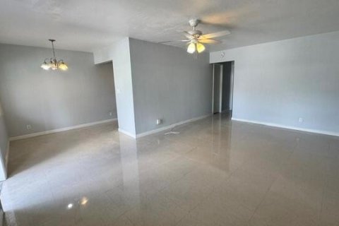Appartement à louer à Fort Lauderdale, Floride: 2 chambres, 65.03 m2 № 2359817 - photo 3