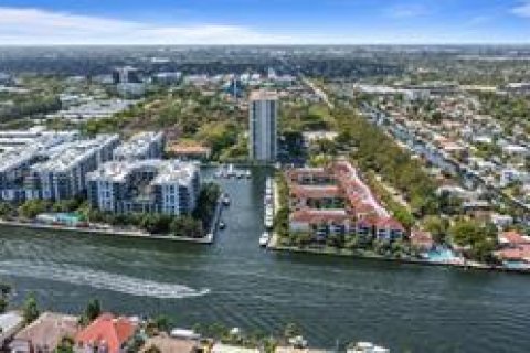 Copropriété à louer à Fort Lauderdale, Floride: 2 chambres, 122.63 m2 № 2289281 - photo 2