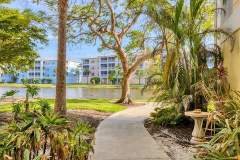 Condo in Placida, Florida, 2 bedrooms  № 1759839 - photo 30