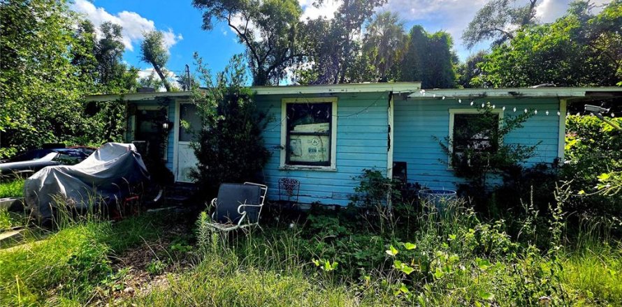 House in Inverness, Florida 2 bedrooms, 83.8 sq.m. № 2231720