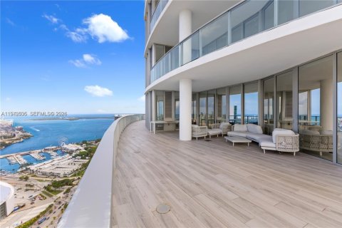 Condominio en Miami, Florida, 4 dormitorios  № 2000281