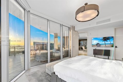 Condominio en venta en Miami, Florida, 4 dormitorios, 359.25 m2 № 2000281 - foto 19