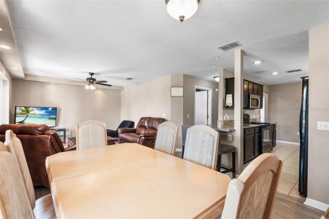 House in Lakeland, Florida 3 bedrooms, 240.8 sq.m. № 2232367 - photo 17