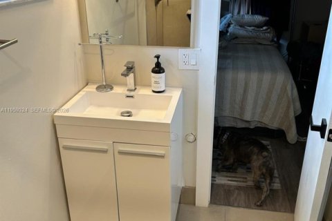 Снять в аренду таунхаус в Майами, Флорида 3 спальни, 121.42м2, № 2017939 - фото 9