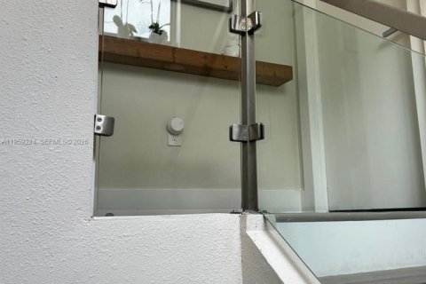 Снять в аренду таунхаус в Майами, Флорида 3 спальни, 121.42м2, № 2017939 - фото 14