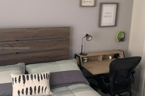 Снять в аренду таунхаус в Майами, Флорида 3 спальни, 121.42м2, № 2017939 - фото 15