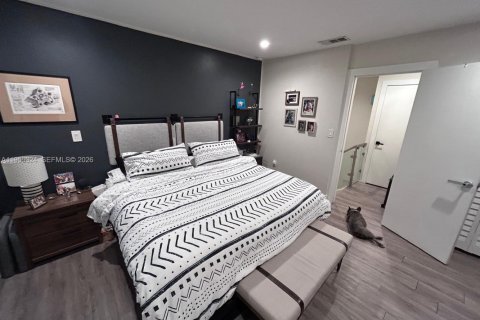 Снять в аренду таунхаус в Майами, Флорида 3 спальни, 121.42м2, № 2017939 - фото 17