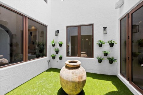 House in Fort Lauderdale, Florida 3 bedrooms, 276.29 sq.m. № 2083285 - photo 18