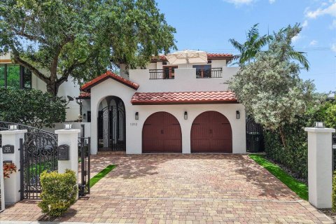 House in Fort Lauderdale, Florida 3 bedrooms, 276.29 sq.m. № 2083285