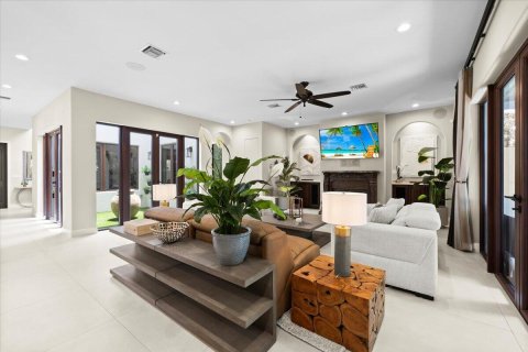 House in Fort Lauderdale, Florida 3 bedrooms, 276.29 sq.m. № 2083285 - photo 12