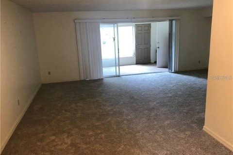 Condominio en venta en Winter Haven, Florida, 1 dormitorio, 100.15 m2 № 2224258 - foto 3