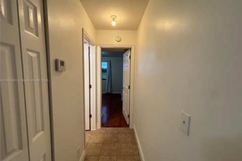 Copropriété à louer à Coral Springs, Floride: 2 chambres, 105.26 m2 № 1871746 - photo 11