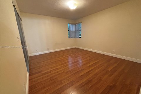 Copropriété à louer à Coral Springs, Floride: 2 chambres, 105.26 m2 № 1871746 - photo 7