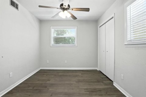 House in Gainesville, Florida 3 bedrooms, 175.59 sq.m. № 1826848 - photo 8