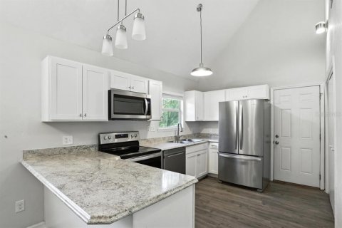 House in Gainesville, Florida 3 bedrooms, 175.59 sq.m. № 1826848 - photo 4