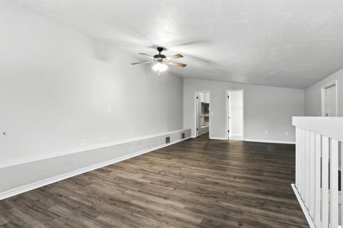House in Gainesville, Florida 3 bedrooms, 175.59 sq.m. № 1826848 - photo 18