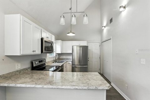 House in Gainesville, Florida 3 bedrooms, 175.59 sq.m. № 1826848 - photo 5