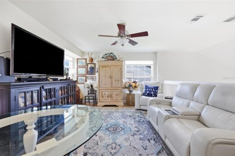 Casa en venta en Orlando, Florida, 3 dormitorios, 181.81 m2 № 2207333 - foto 28