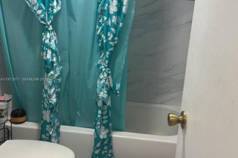 Copropriété à louer à Miami, Floride: 1 chambre, 53.42 m2 № 2034031 - photo 5