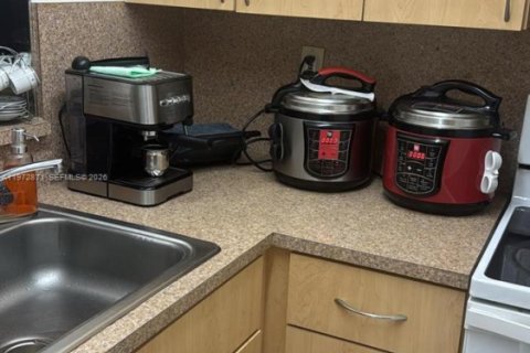 Copropriété à louer à Miami, Floride: 1 chambre, 53.42 m2 № 2034031 - photo 7