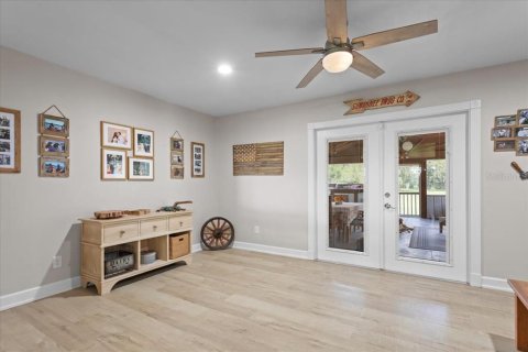 House in Newberry, Florida 4 bedrooms, 257.25 sq.m. № 2208017 - photo 11