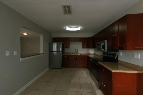 Villa ou maison à louer à Saint Petersburg, Floride: 3 chambres, 133.04 m2 № 2386698 - photo 7