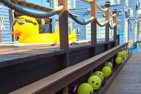 Immobilier commercial à vendre à Miami, Floride: 296.17 m2 № 1990089 - photo 19