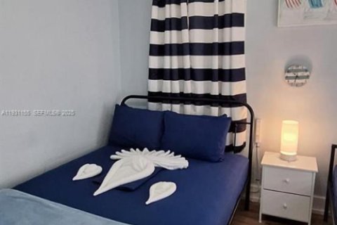 Immobilier commercial à vendre à Miami, Floride: 296.17 m2 № 1990089 - photo 12