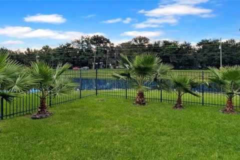 Villa ou maison à vendre à Orlando, Floride: 4 chambres, 175.96 m2 № 2420043 - photo 23