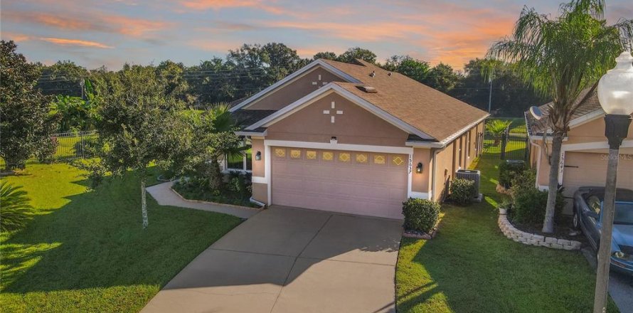 Villa ou maison à Orlando, Floride 4 chambres, 175.96 m2 № 2420043