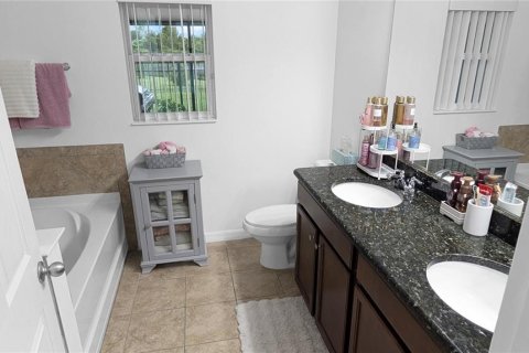 Villa ou maison à vendre à Orlando, Floride: 4 chambres, 175.96 m2 № 2420043 - photo 12