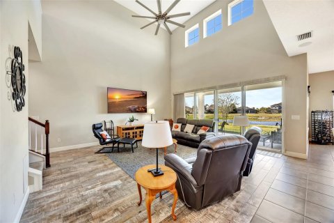 Casa en venta en Apollo Beach, Florida, 6 dormitorios, 400.87 m2 № 1585537 - foto 9