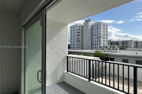 Condominio en alquiler en Miami Beach, Florida, 1 dormitorio, 85.28 m2 № 2003895 - foto 11