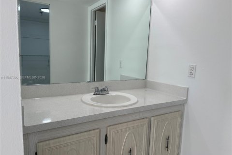Condominio en alquiler en Miami Beach, Florida, 1 dormitorio, 85.28 m2 № 2003895 - foto 5