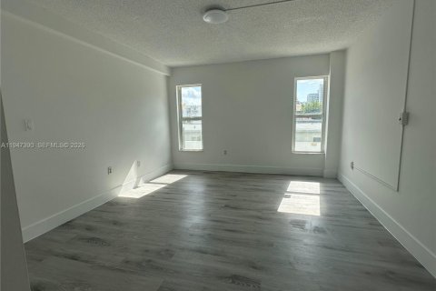 Condominio en alquiler en Miami Beach, Florida, 1 dormitorio, 85.28 m2 № 2003895 - foto 9