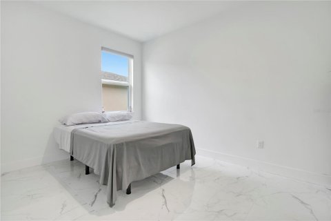 House in Mascotte, Florida 4 bedrooms, 205.22 sq.m. № 2391215 - photo 21