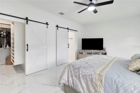 House in Mascotte, Florida 4 bedrooms, 205.22 sq.m. № 2391215 - photo 30